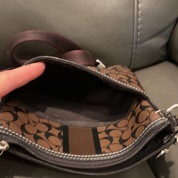 Like New Coach Brown Shoulder Bag. Very clean! - Picture 4 of 6